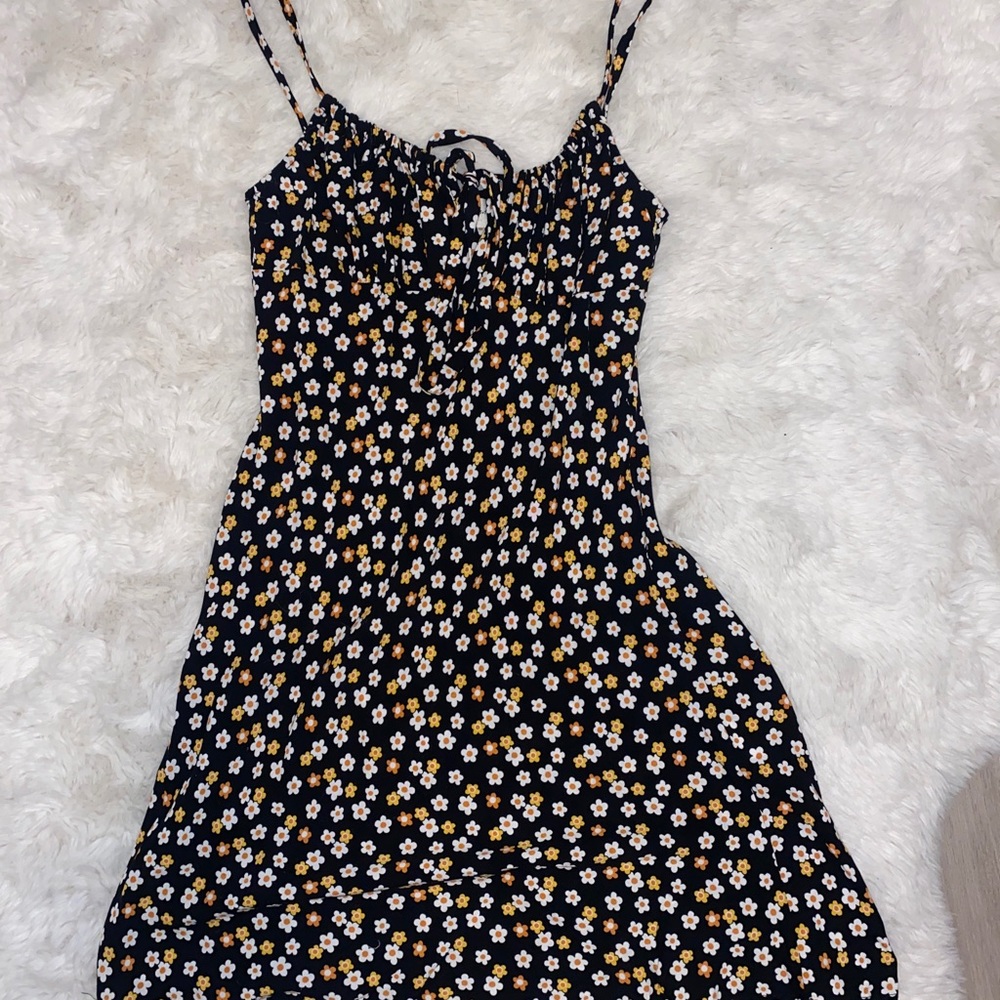 Isabelle’s Cabinet Flower dress